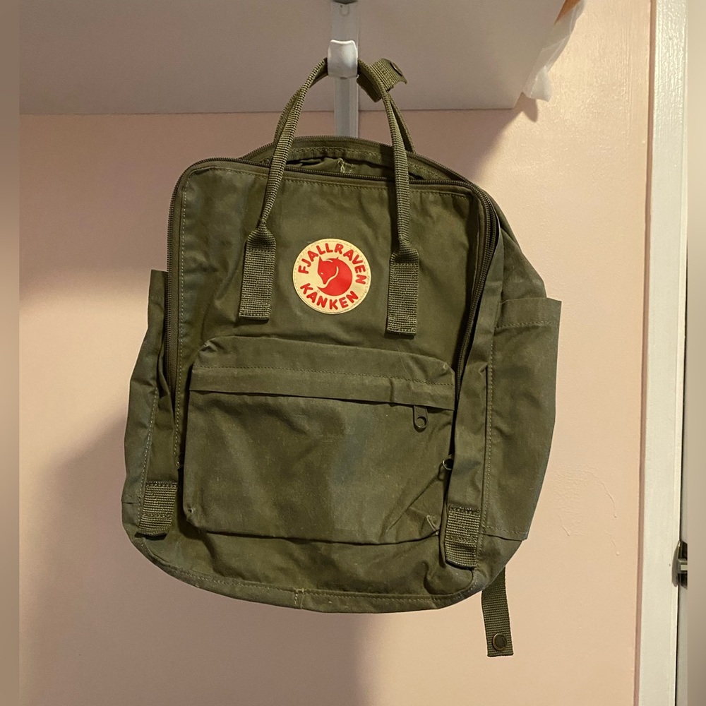 Fjallraven - Kanken Large Backpack in Green (Khaki)